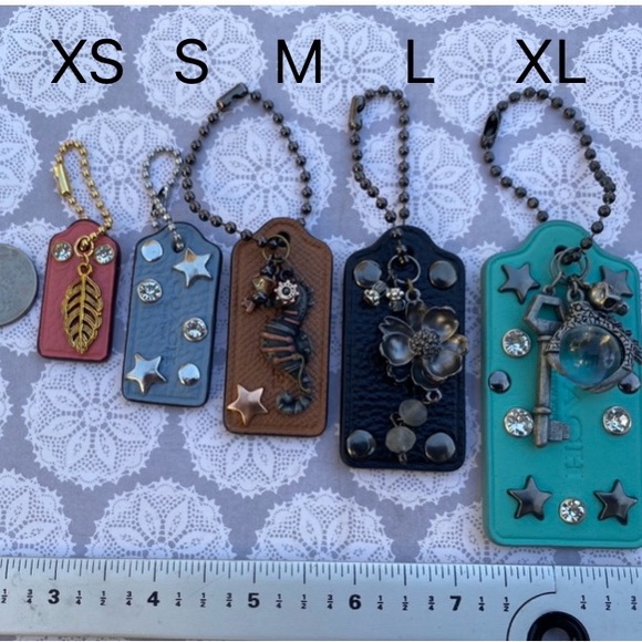 Coach Custom Crystal Xtra Large Hang Tag - Picture 10 of 10